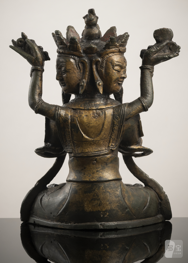 A GILT-LAQUERED BRONZE FIGURE OF GUANYIN - 图2